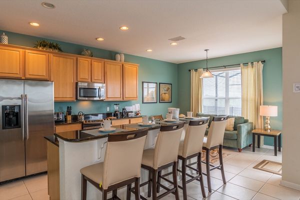 Kitchen
Sleeper Sofa in Kitchen Nook