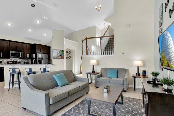 Living Room (Angle)
60" TV DVD Player