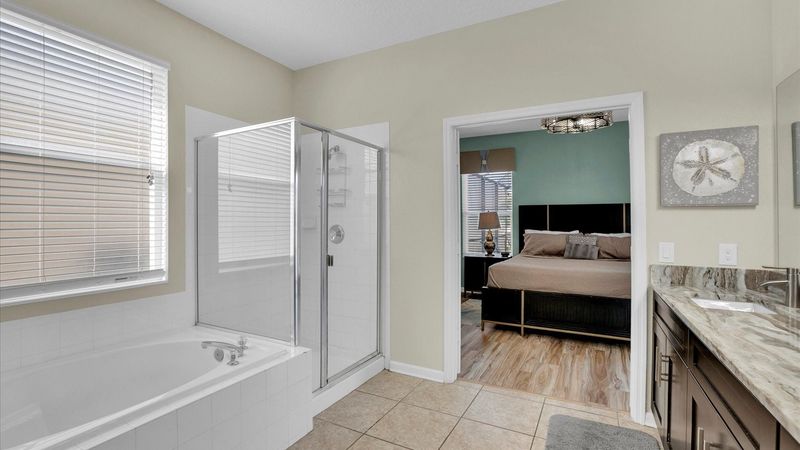 Master King Bathroom (Angle)