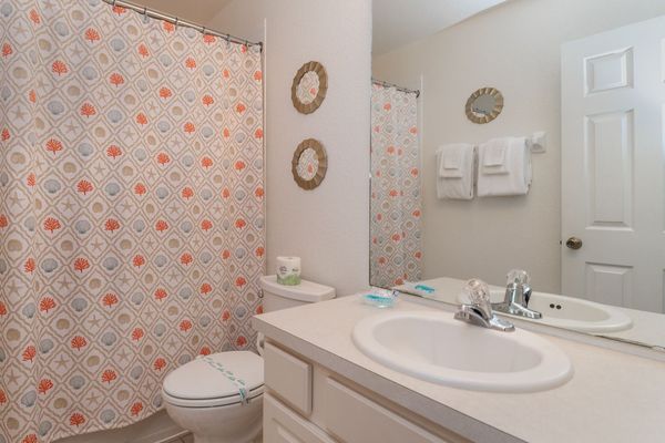 King Suite Bathroom 4 Upstairs
Tub/Shower Combo