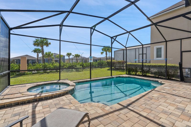 Pool & Spa