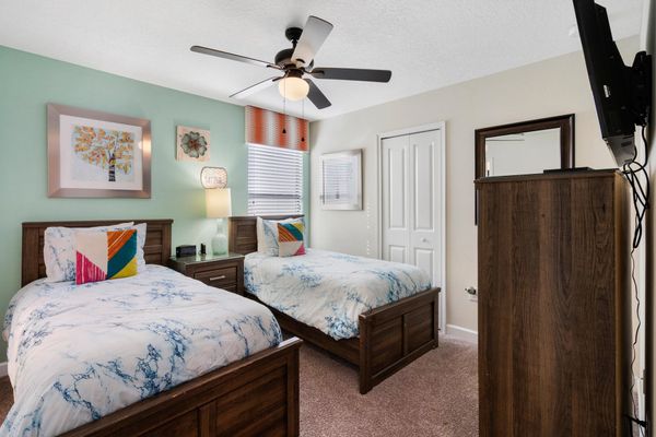 Two Twins Bedroom 4 Upstairs
Shared Bathroom
42" TV