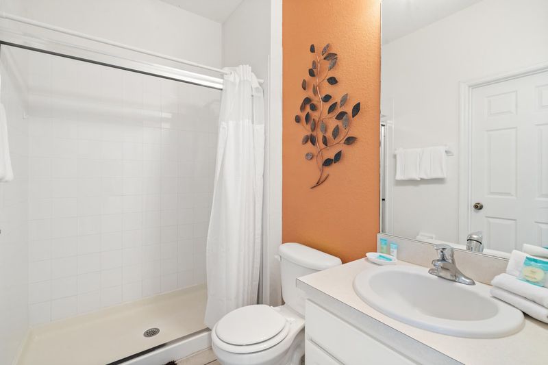 Shared Bathroom 3  Downstairs Shower