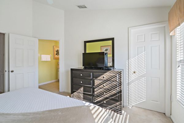 Master King Bedroom 1 32" Smart TV