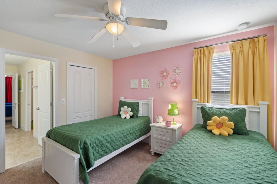 Two Twins Bedroom 3 Upstairs
Shared Bathroom Beds (3 & 8)
32" TV