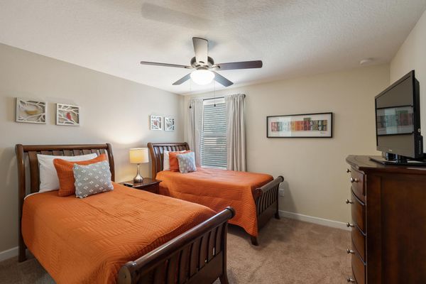 Bedroom 6 Twin Upstairs Jack N Jill Bathroom 32"TV