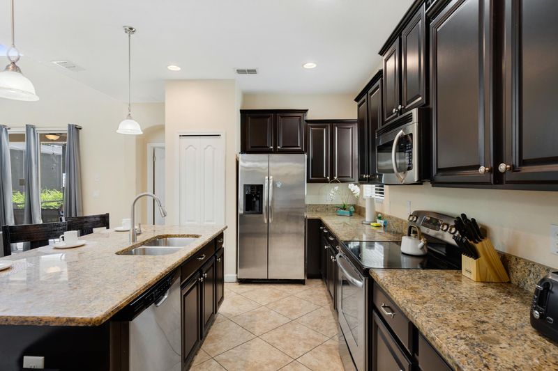 Kitchen (Angle)
