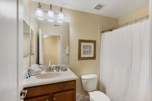 Hall Bathroom 5 Upstairs Tub/Shower Combo