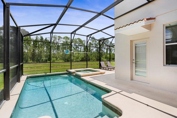 Pool / Spa Faces East