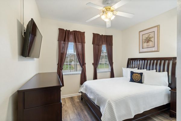 Queen Bedroom 3