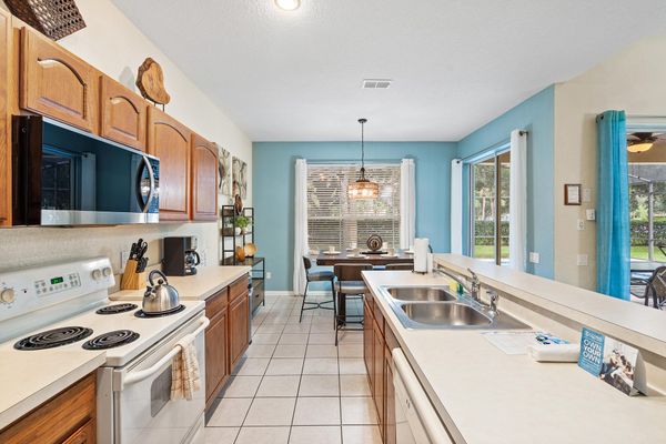 Kitchen / Kitchen Dining