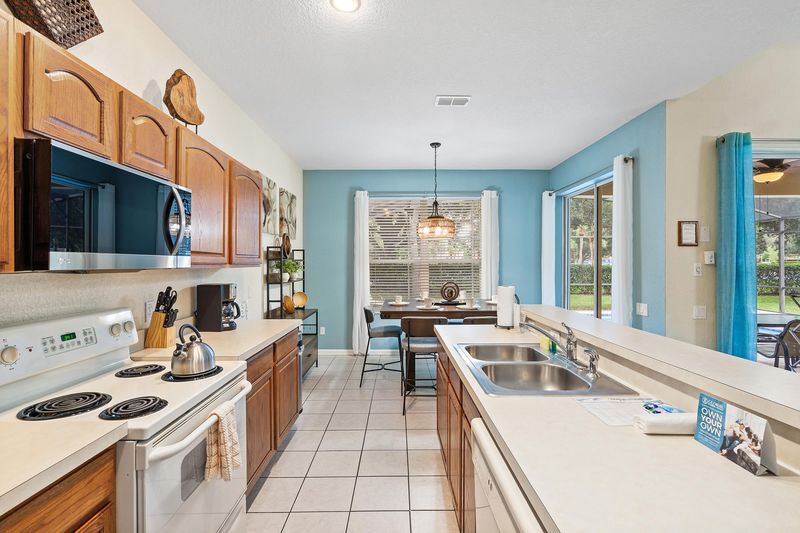Kitchen / Kitchen Dining