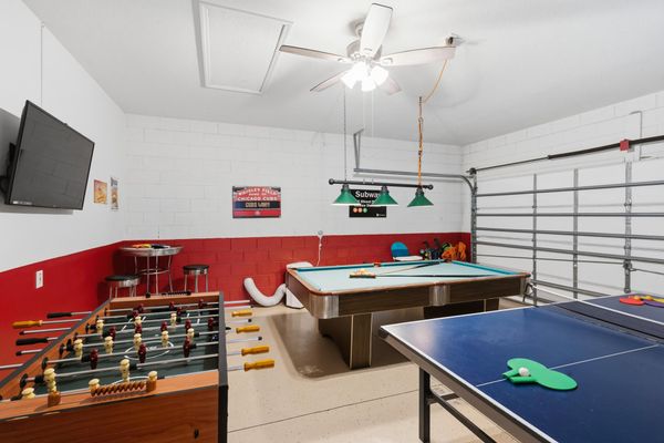 Game Room, 48" TV
Pool Table, Ping Pong Table, Foosball