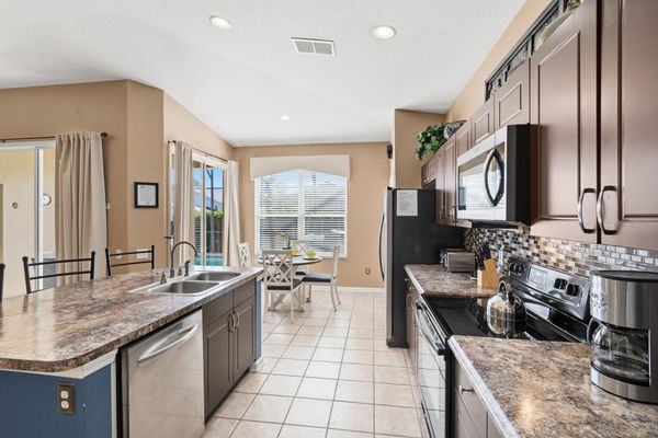 Kitchen / Kitchen Dining