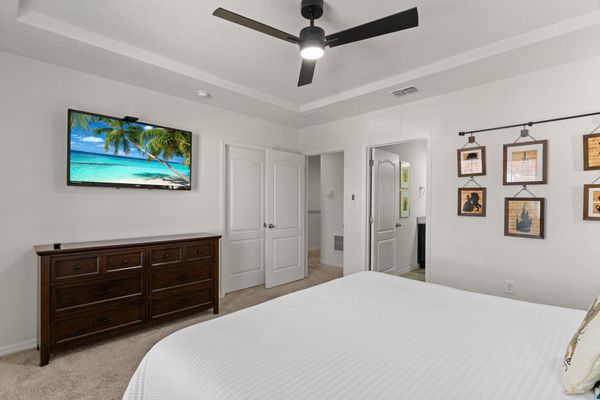 Master King Bedroom 2 Upstairs
50" SMART TV