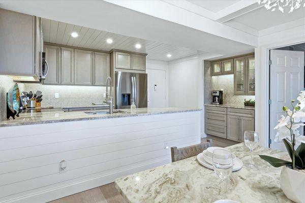 Beautiful, newly refreshed 2 bedroom, 2 bathroom condo at The Anchorage on Siesta Key