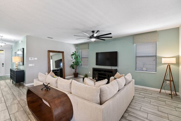 Living Room (Angle) 
70" Smart TV