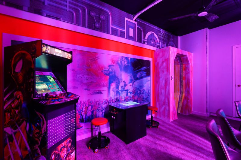 Game Room (2) 2/24" Smart TVS With Game Consoles
2 Video Arcades  Star Wars Theme
