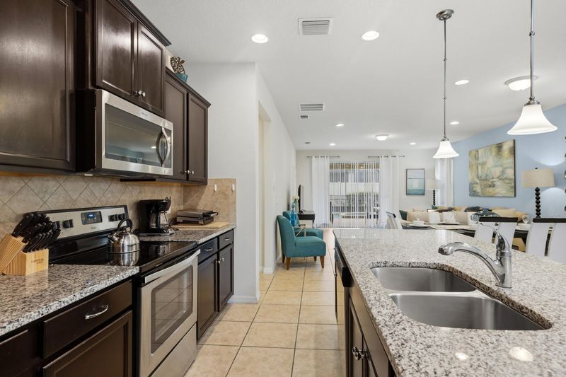 Kitchen (Angle)