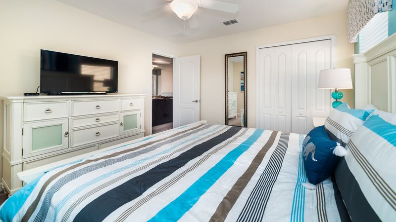 King Bedroom 4 Upstairs 32" Smart TV