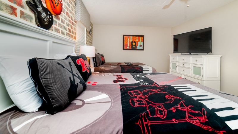 Three Queens Bedroom Upstairs 32" Smart TV