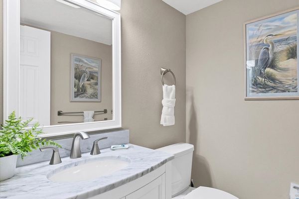 Bathroom 3
Half Bath