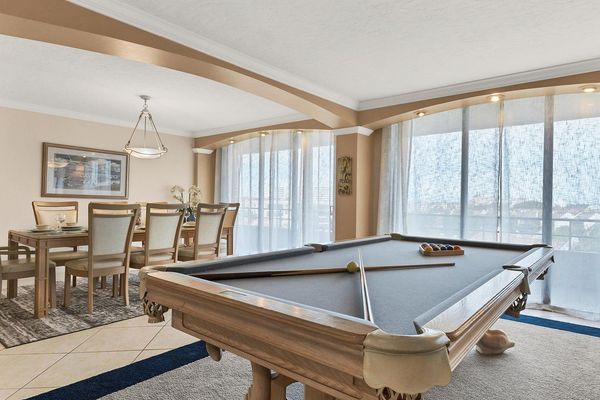 Spacious Surrounding (ANC611)