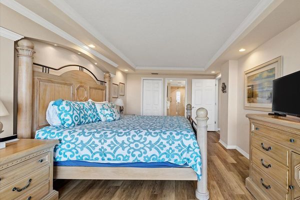 Master Bedroom (Angle)