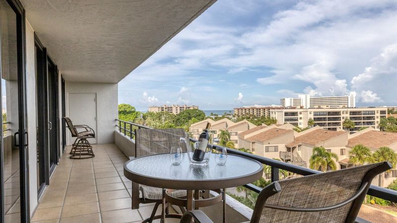 Balcony Dining