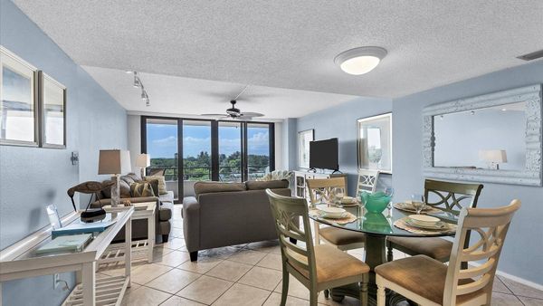 Dining / Living Room