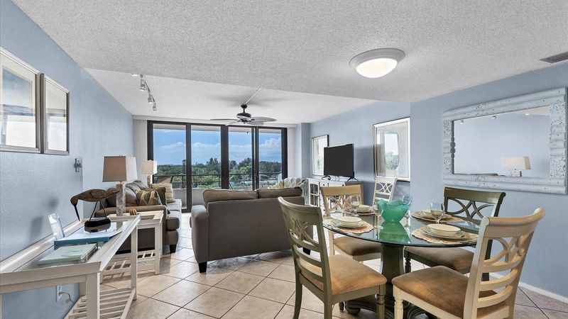Dining / Living Room