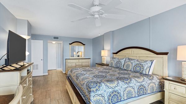 Master Bedroom (Angle)