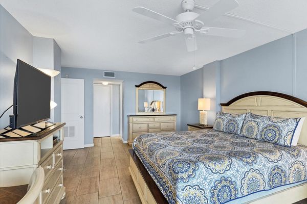 Master Bedroom (Angle)