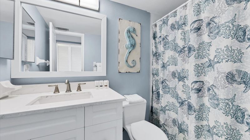 Bathroom 2
Shower/Tub Combo