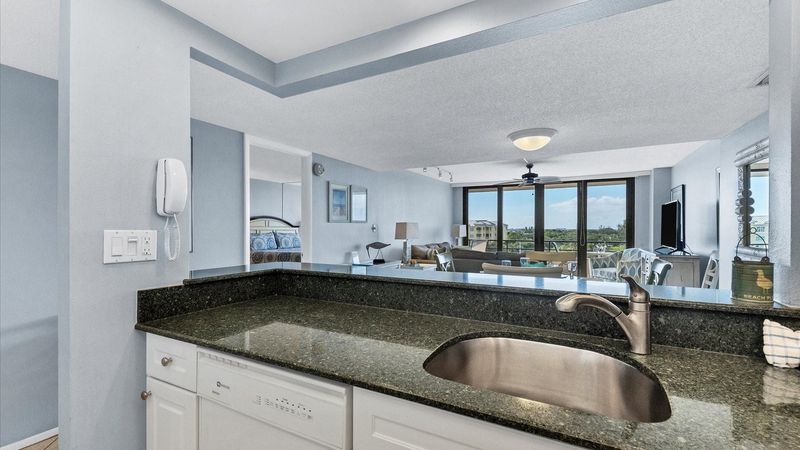 Kitchen (Angle)