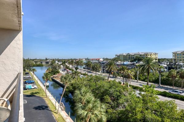 Canal/Intracoastal view
