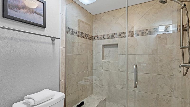 Master Bathroom (Angle)