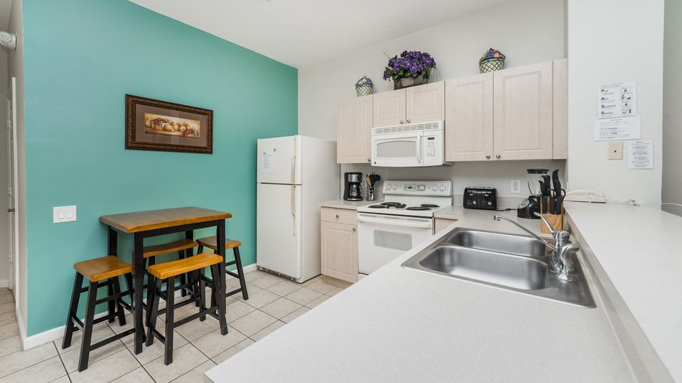 Kitchen (Angle)