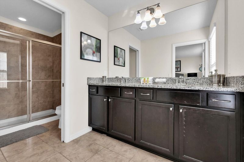 King Suite Bathroom 2 Upstairs
Shower