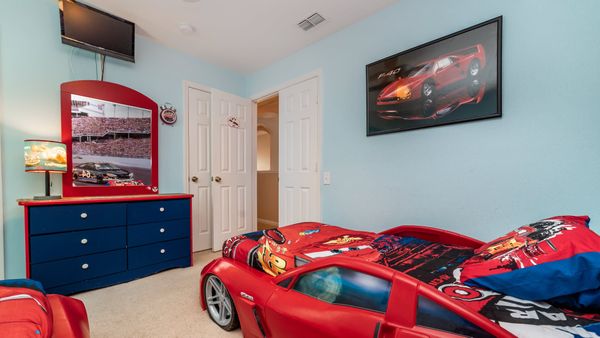 Two Junior Twins Bedroom 5 (Angle)
22" TV