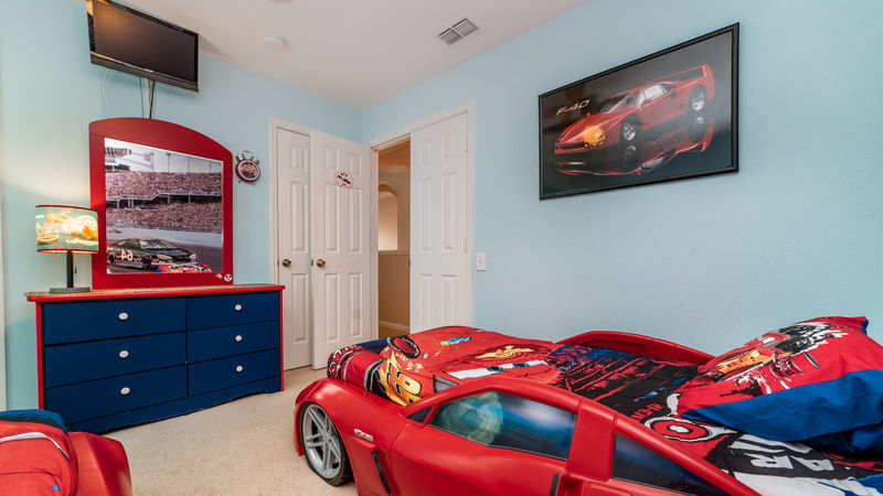 Two Junior Twins Bedroom 5 (Angle)
22" TV