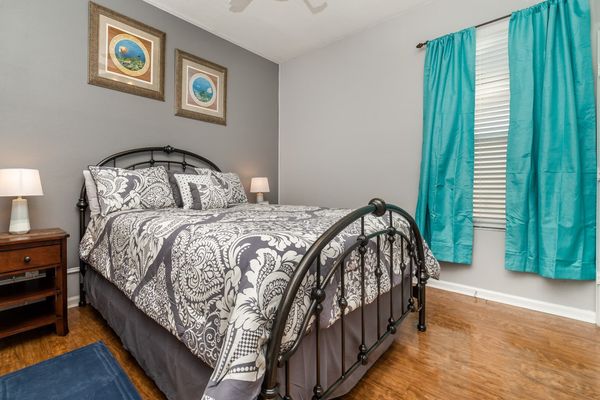 Queen Suite Bedroom 2 Downstairs
Attached Bathroom