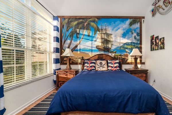 Queen Bedroom 6 Downstairs