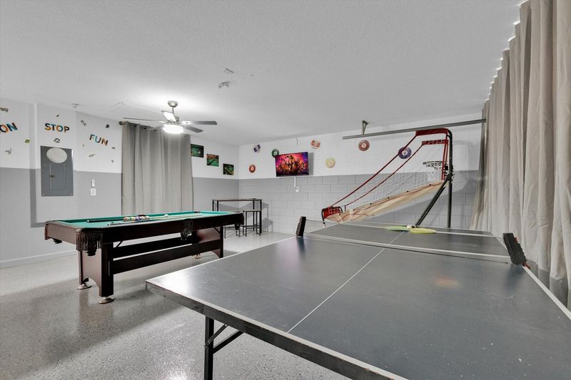 Game Room
43" Smart TV
Pool Table
Ping Pong Table
Basketball Hoops