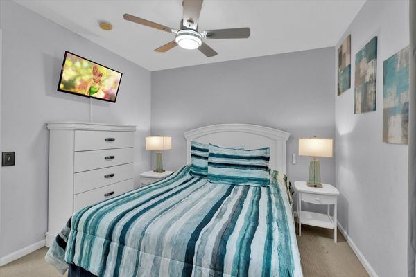 Queen Bedroom 2 (Angle)
32" Roku TV