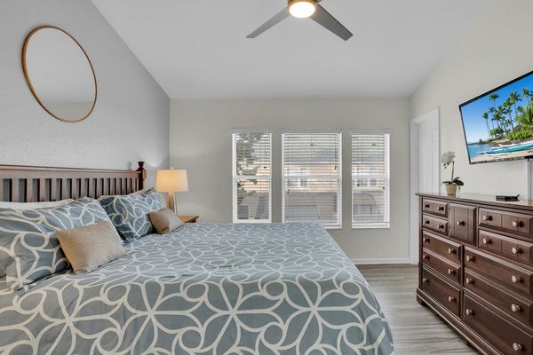 Master King Bedroom 1 Upstairs
Attached Bathroom