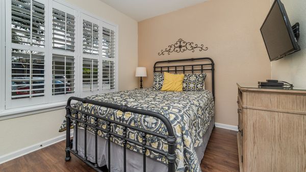 King Bedroom 3 Downstairs
Shared Bathroom
The queen bed has been changed to a king bed,