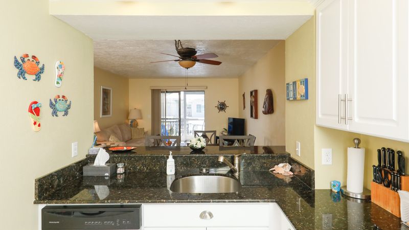 Lovely kitchen with plenty of counterspace