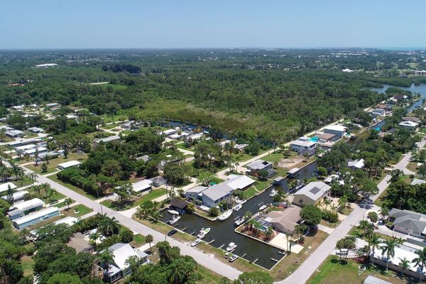 Aerial of Captains Quarters neighborhood in Englewood