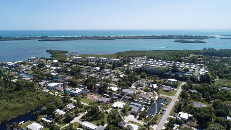 Aerial house location to Lemon Bay and Gulf of Mexico just beyond
